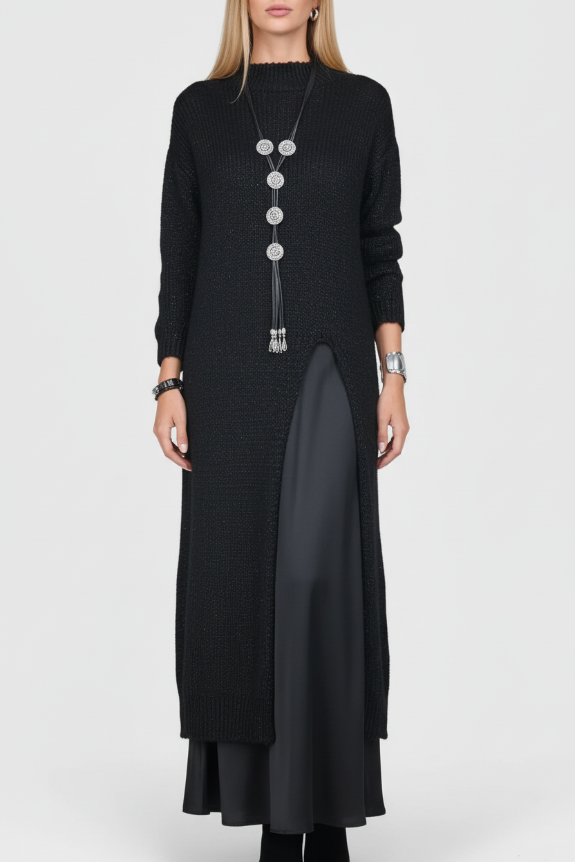 Modelo de frente com peça Katarzyna